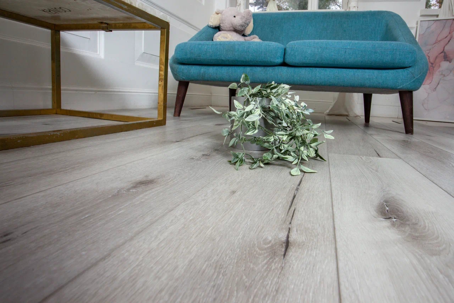 Усовершенствованная кварц-виниловая плитка «Damy Floor» Дуб Классический Серый (1227*187*2,5 мм) — купить в Тюмени