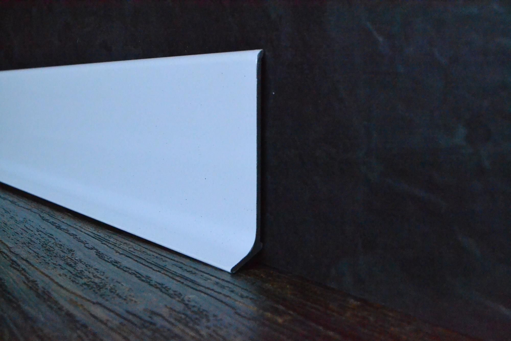 Плинтус алюминиевый L-образный белый (2500*11*60 мм) — купить в Тюмени